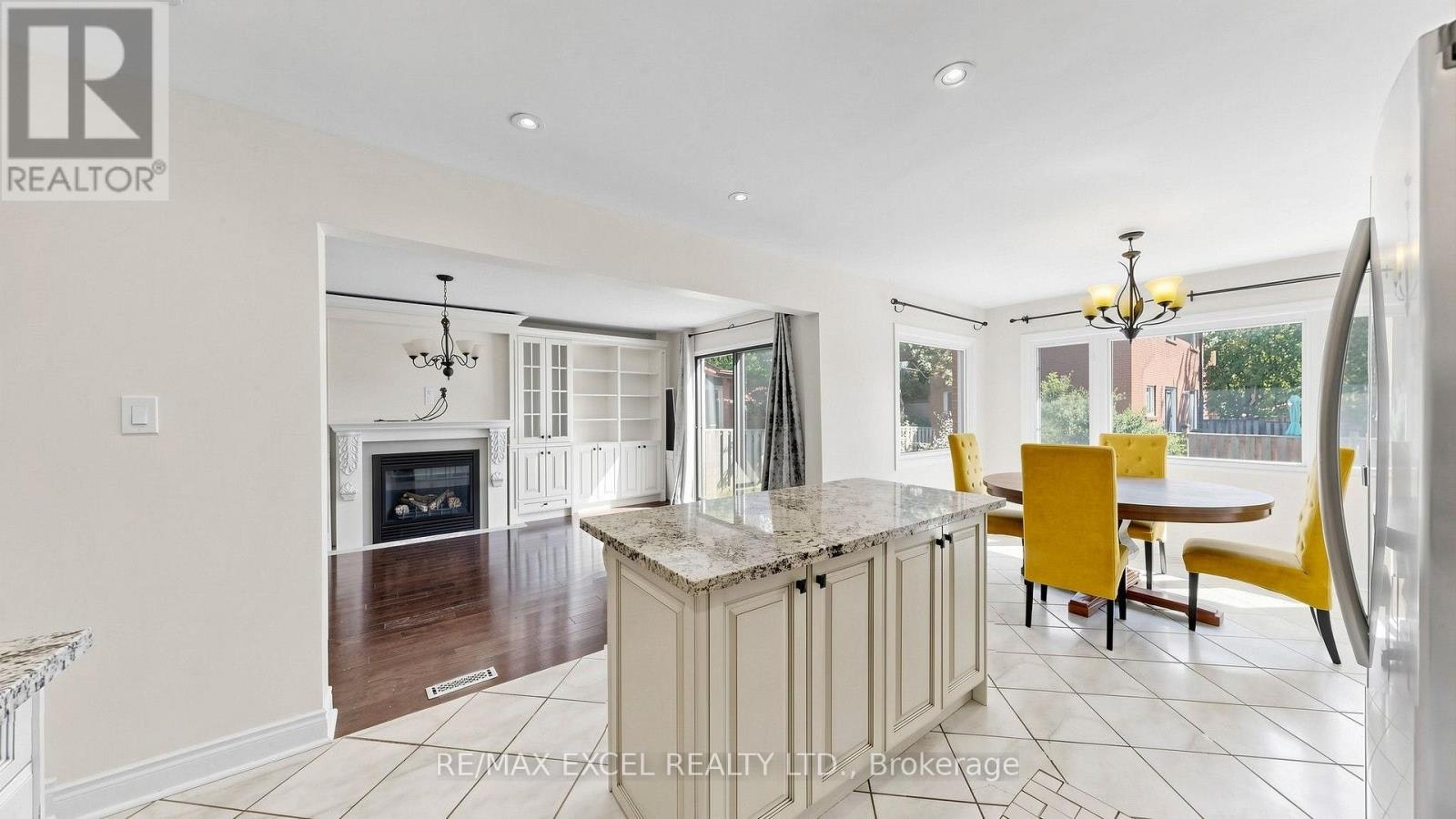 21 Mary Gapper Crescent, Richmond Hill, ON, L4C 7L9 - 13