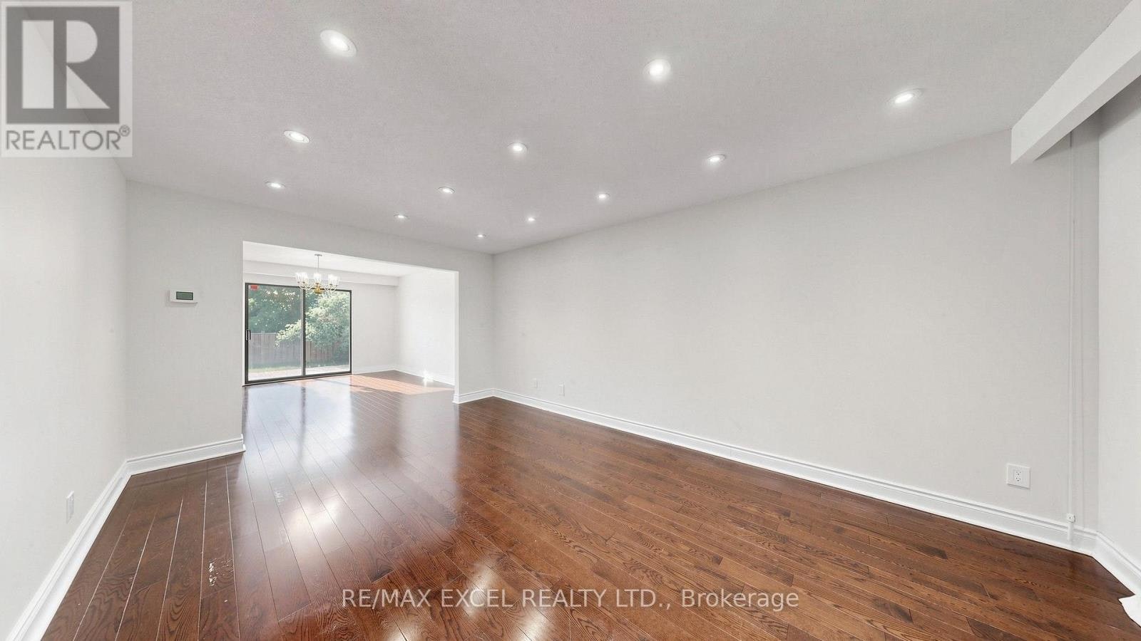 21 Mary Gapper Crescent, Richmond Hill, ON, L4C 7L9 - 22