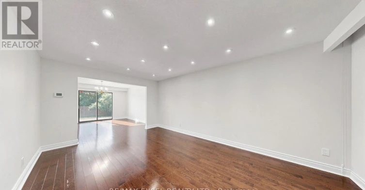 21 Mary Gapper Crescent, Richmond Hill, ON, L4C 7L9 - 22
