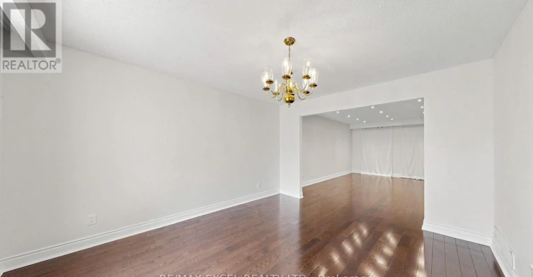 21 Mary Gapper Crescent, Richmond Hill, ON, L4C 7L9 - 21