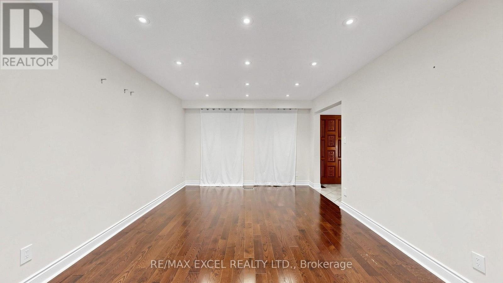 21 Mary Gapper Crescent, Richmond Hill, ON, L4C 7L9 - 25