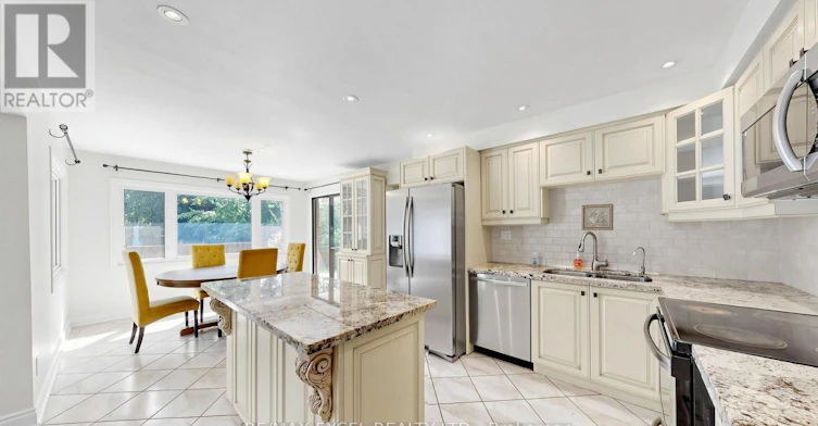 21 Mary Gapper Crescent, Richmond Hill, ON, L4C 7L9 - 10