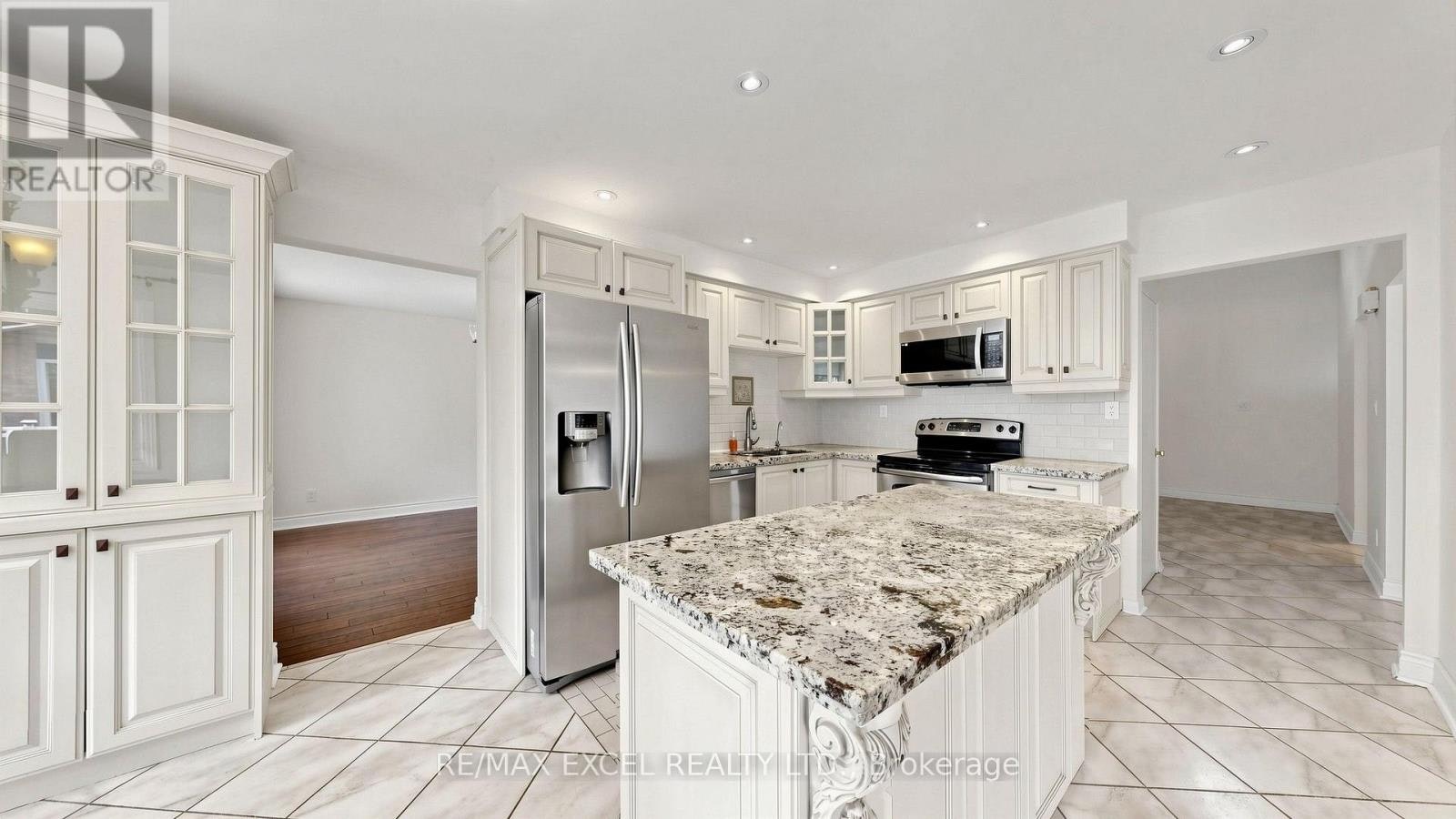 21 Mary Gapper Crescent, Richmond Hill, ON, L4C 7L9 - 12