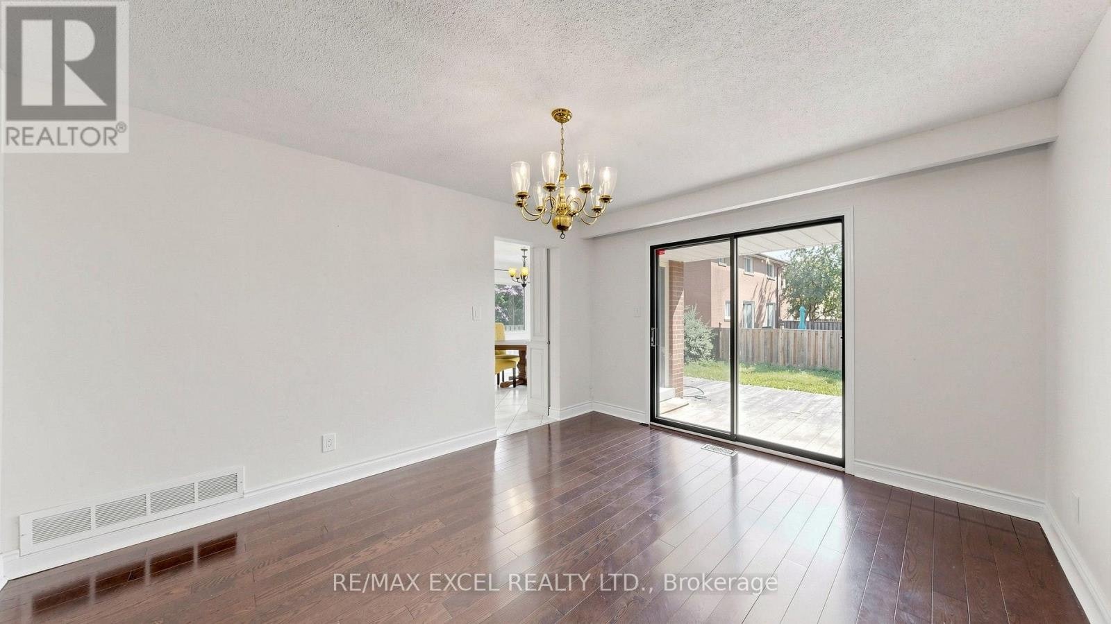21 Mary Gapper Crescent, Richmond Hill, ON, L4C 7L9 - 19