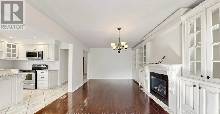 21 Mary Gapper Crescent, Richmond Hill, ON, L4C 7L9 - 9