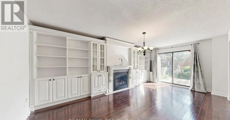 21 Mary Gapper Crescent, Richmond Hill, ON, L4C 7L9 - 4