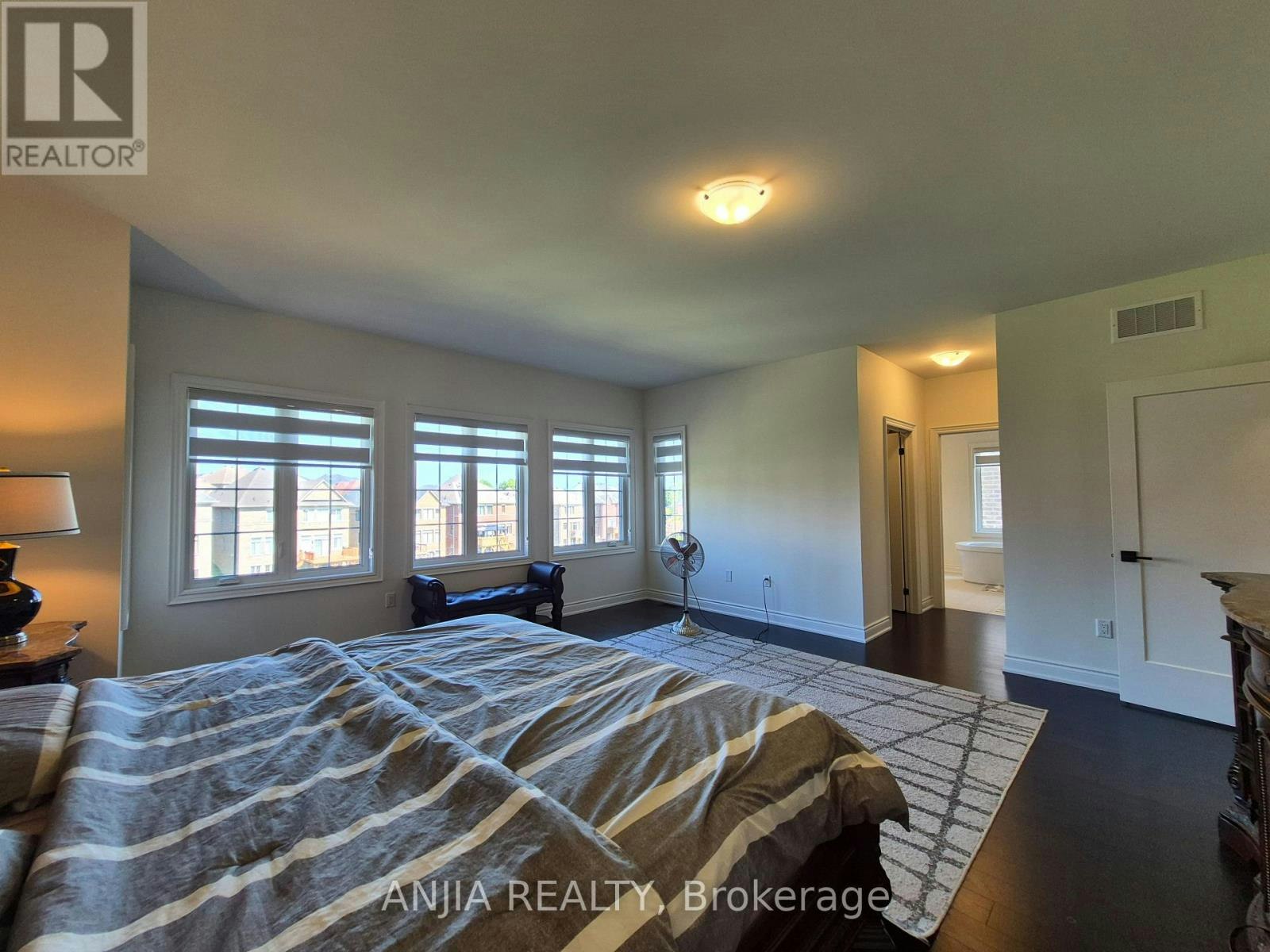 UPPER-50 Meadow Vista Crescent, East Gwillimbury, ON, L9N 0T4 - 33