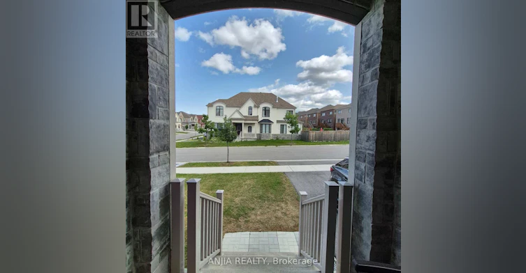 UPPER-50 Meadow Vista Crescent, East Gwillimbury, ON, L9N 0T4 - 3