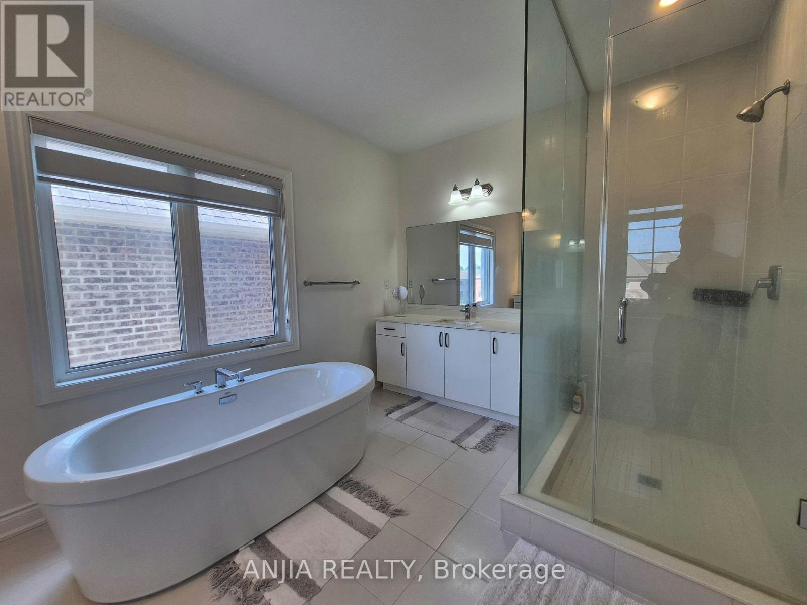 UPPER-50 Meadow Vista Crescent, East Gwillimbury, ON, L9N 0T4 - 35