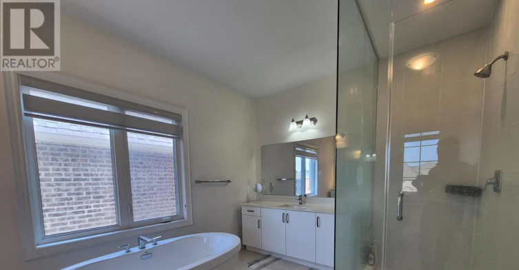 UPPER-50 Meadow Vista Crescent, East Gwillimbury, ON, L9N 0T4 - 35