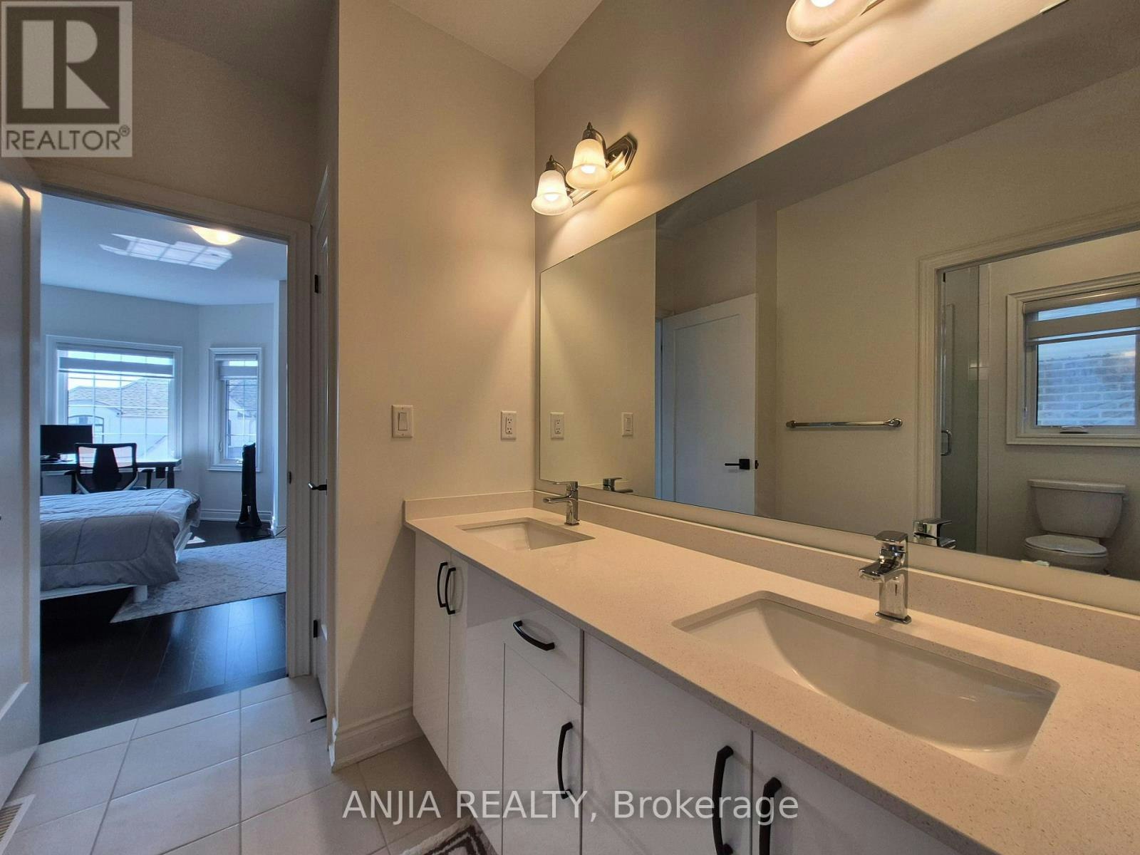 UPPER-50 Meadow Vista Crescent, East Gwillimbury, ON, L9N 0T4 - 40