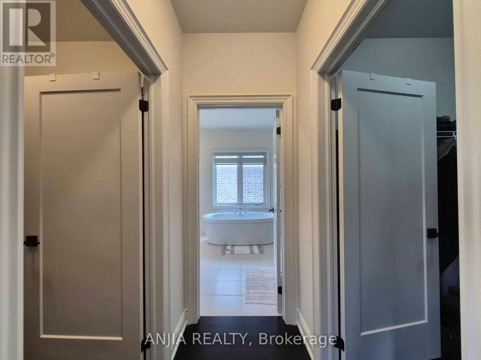 UPPER-50 Meadow Vista Crescent, East Gwillimbury, ON, L9N 0T4 - 34