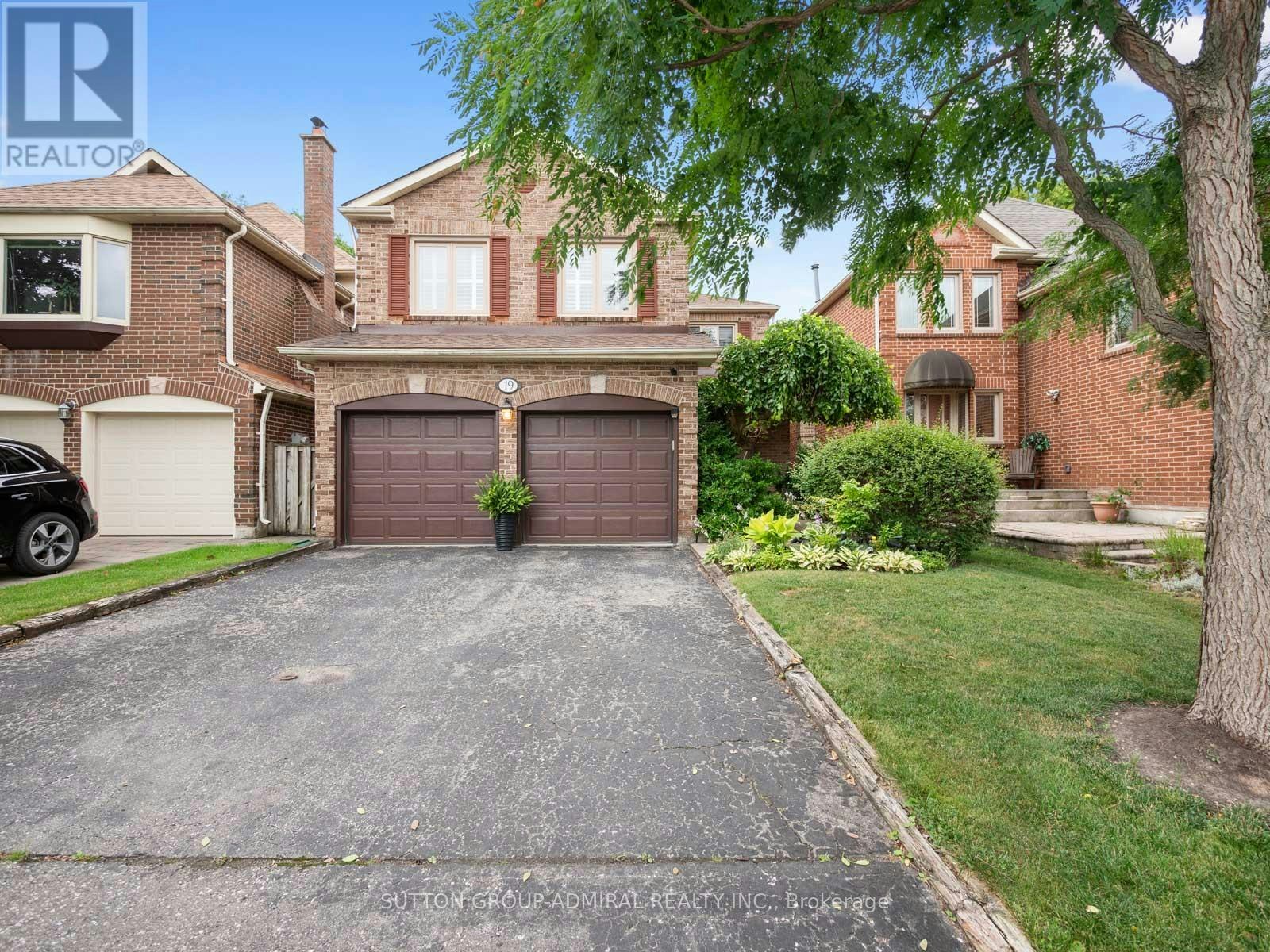 19 Jessica Gardens, Vaughan, ON, L4J 3G1