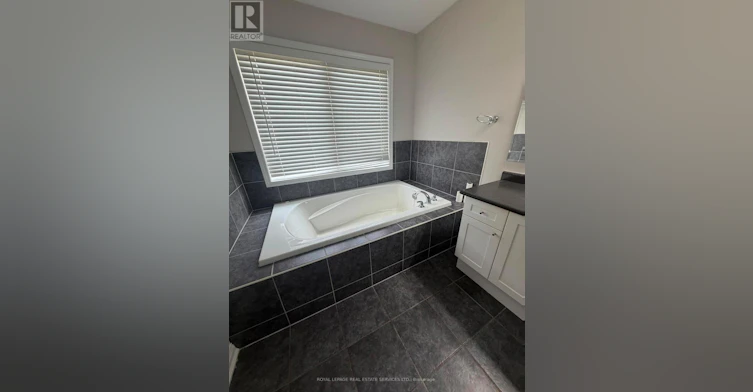 697 Scott Boulevard, Milton, ON, L9T 0X9 - 8