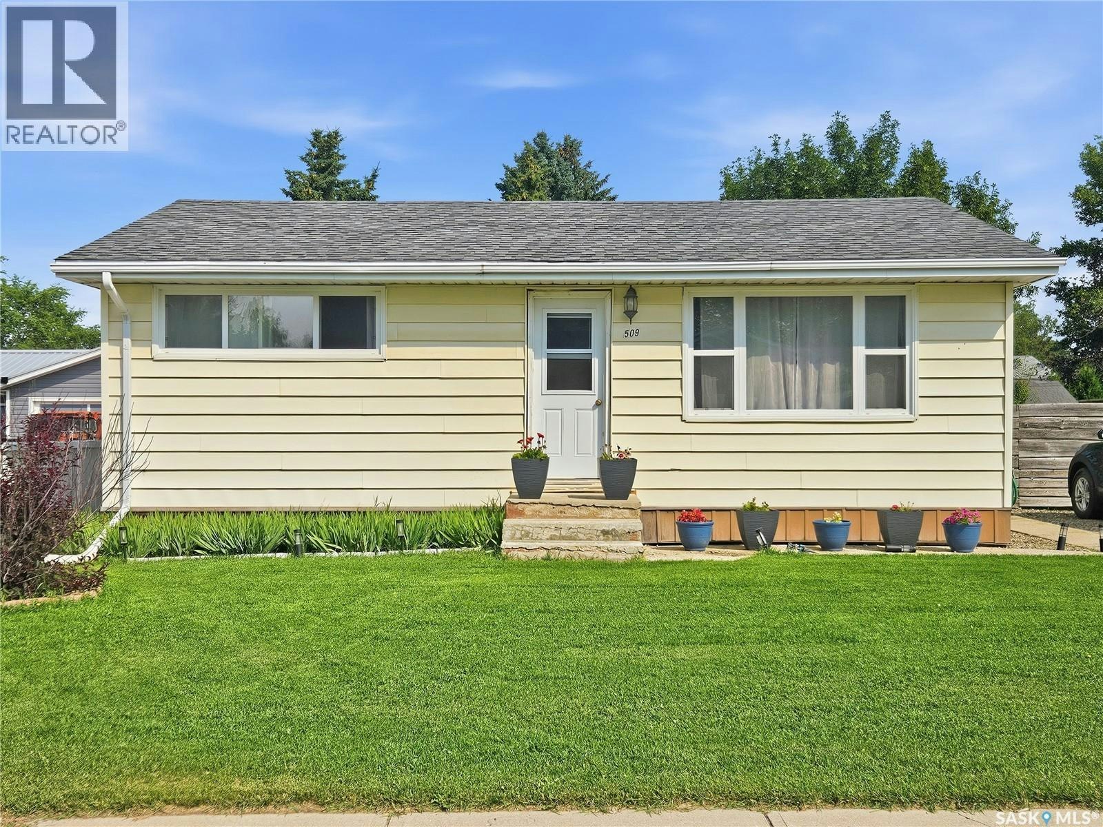 509 7th Avenue W, Biggar, SK, S0K 0M0