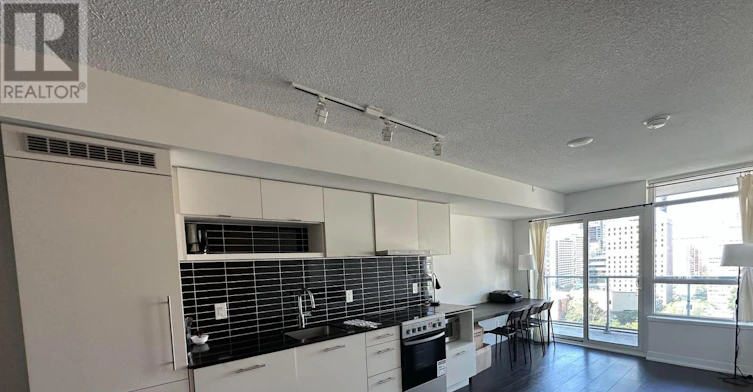 1613-365 Church Street, Toronto, ON, M5B 0B5 - 2