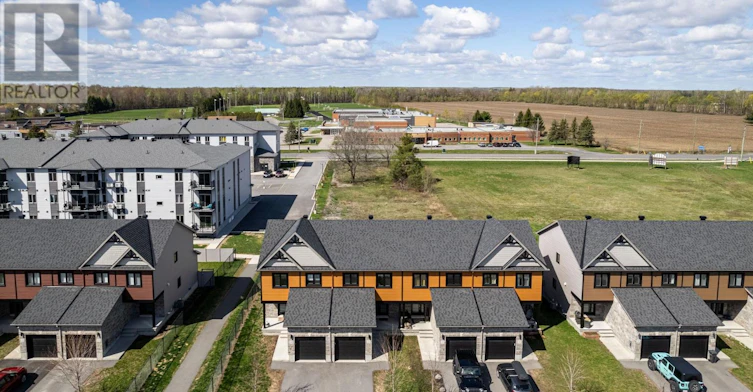 336 Twilight Avenue, Russell, ON, K4R 0E3 - 3