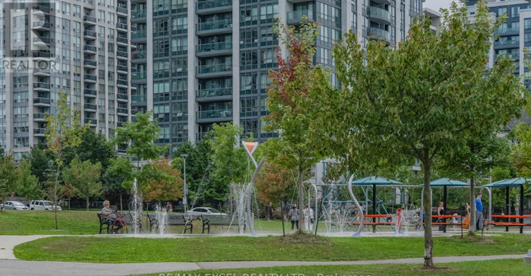 802-8 Beverley Glen Boulevard, Vaughan, ON, L4J 0L5 - 43