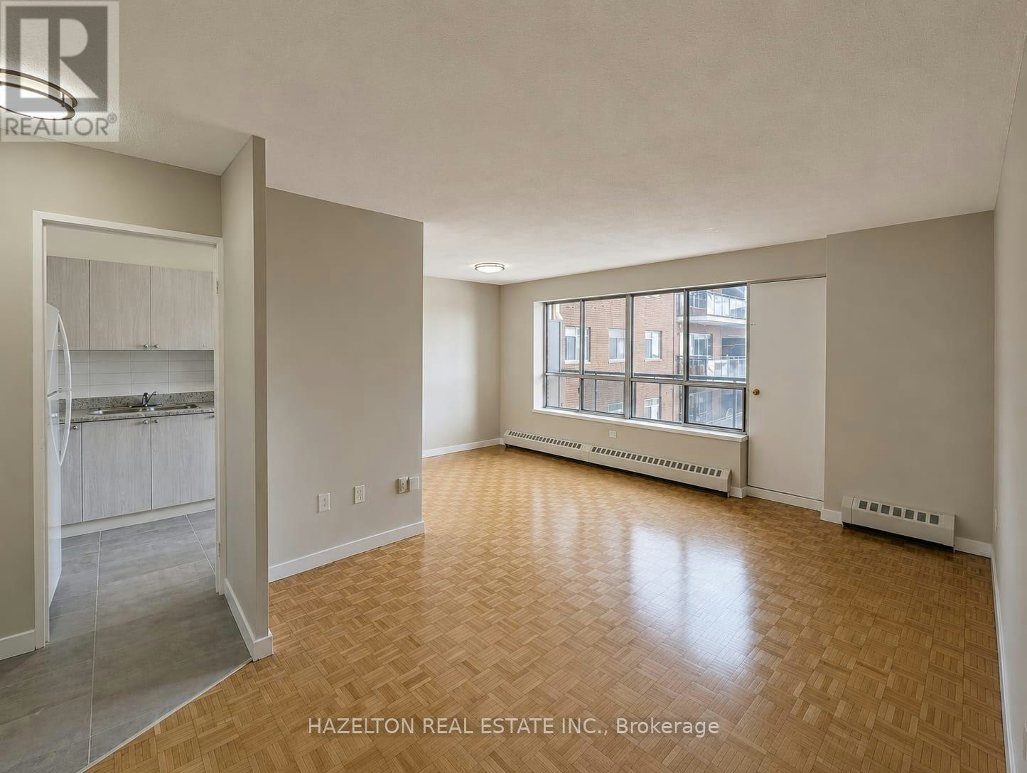 521-1901 Martin Grove Road, Toronto, ON, M9V 3T1 - 3