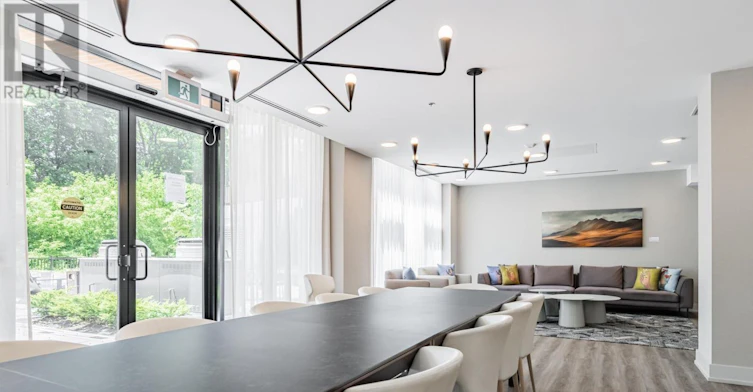 210-160 Canon Jackson Drive, Toronto, ON, M6M 0B6 - 17
