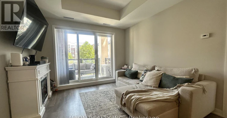 210-160 Canon Jackson Drive, Toronto, ON, M6M 0B6 - 8