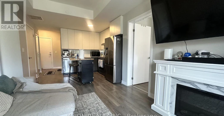 210-160 Canon Jackson Drive, Toronto, ON, M6M 0B6 - 7