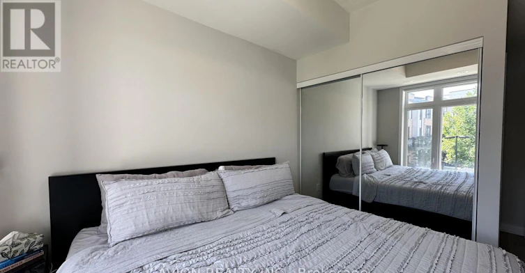 210-160 Canon Jackson Drive, Toronto, ON, M6M 0B6 - 11