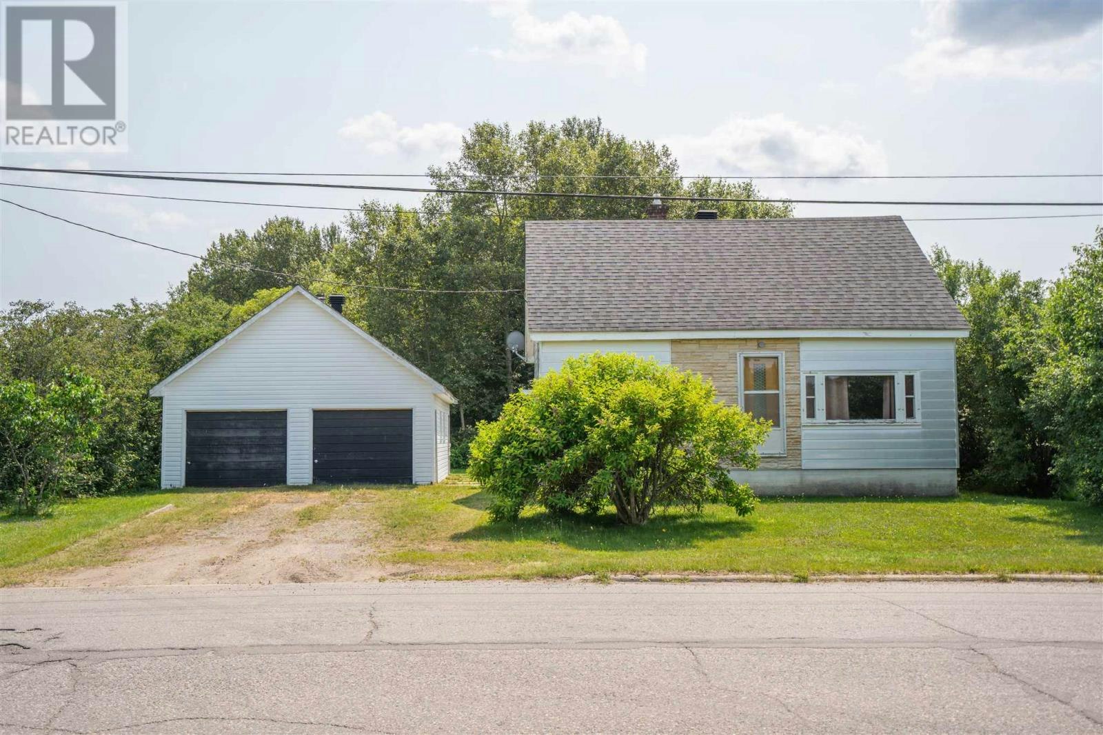 191 Rossmore Road, Sault Ste. Marie, ON, P6C 2Y7