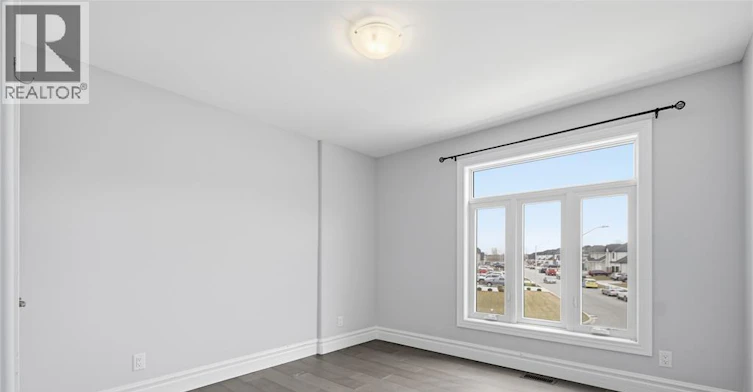 MAIN-8564 Pronovost Place, Windsor, ON, L6Y 0M9 - 35