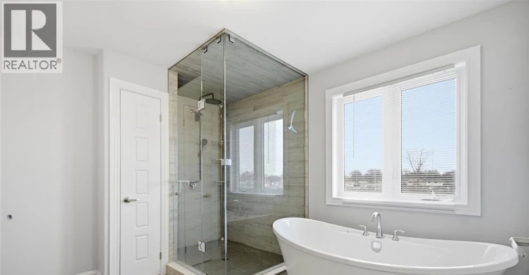 MAIN-8564 Pronovost Place, Windsor, ON, L6Y 0M9 - 30