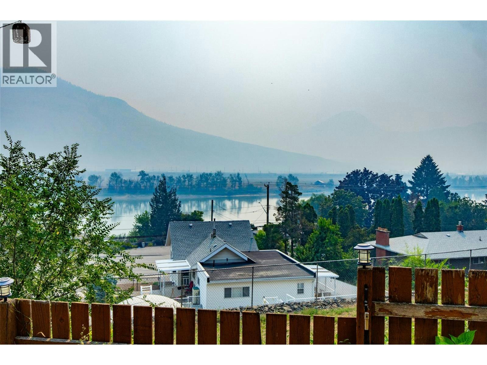 2199 Perryville Place, Kamloops, BC, V2B 7Y1 - 32