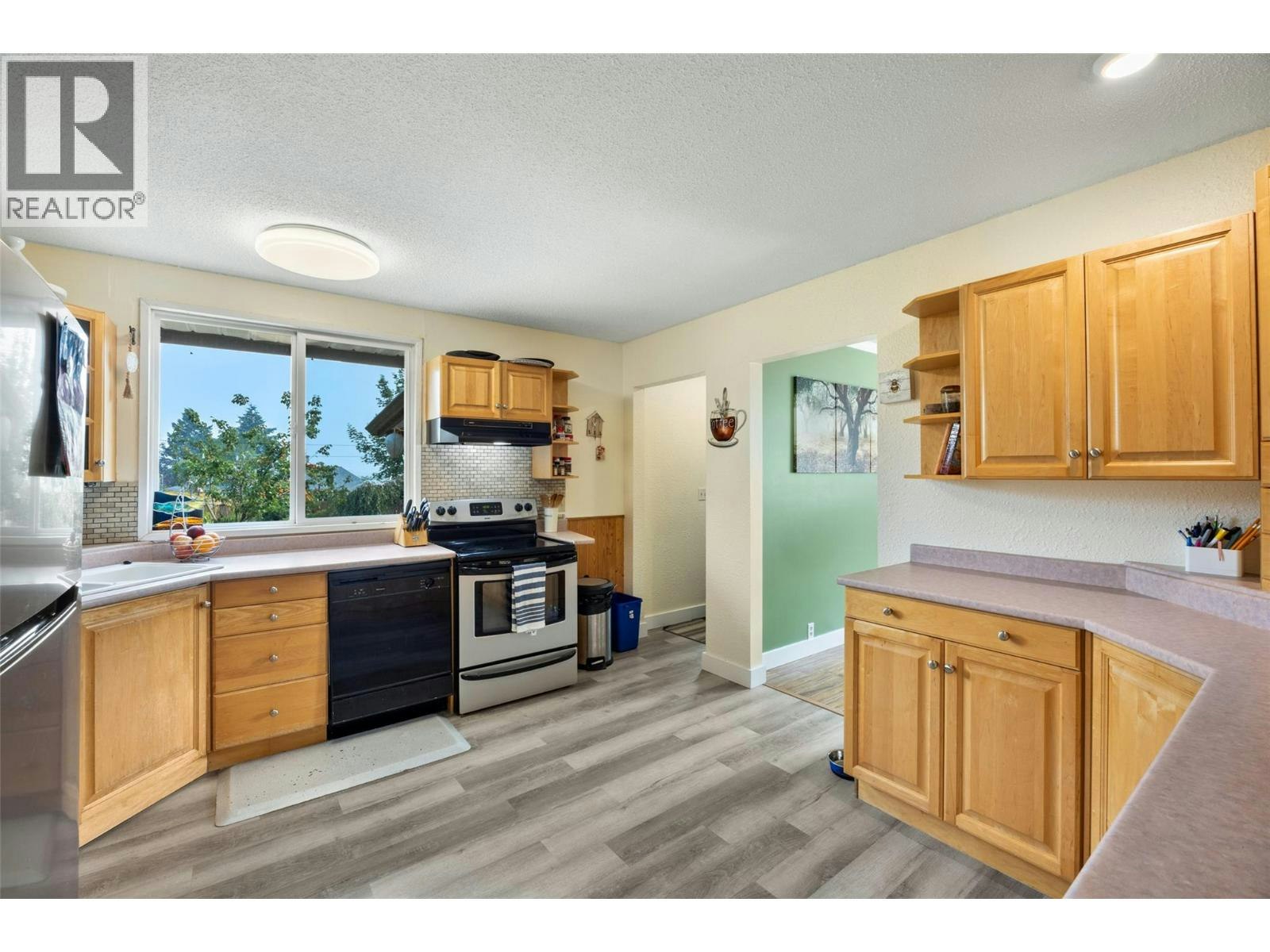 2199 Perryville Place, Kamloops, BC, V2B 7Y1 - 10