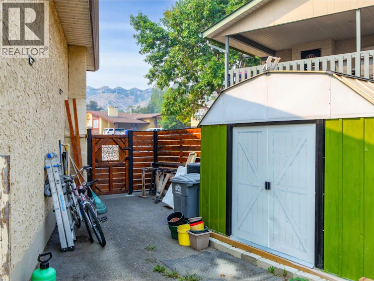 2199 Perryville Place, Kamloops, BC, V2B 7Y1 - 35
