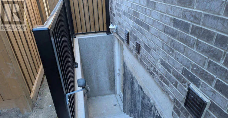 BSMT-41 Morley Crescent, Whitby, ON, L1R 0P1 - 3