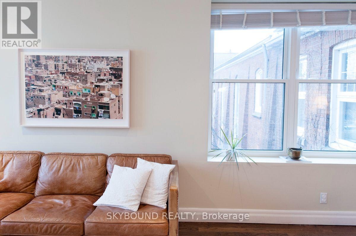 206-110 Hepbourne Street, Toronto, ON, M6H 1K5 - 10