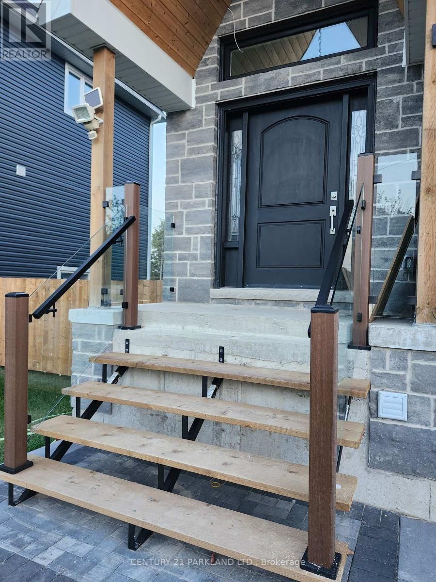 15 Stanley Avenue, Oro-Medonte, ON, L0L 1T0 - 2