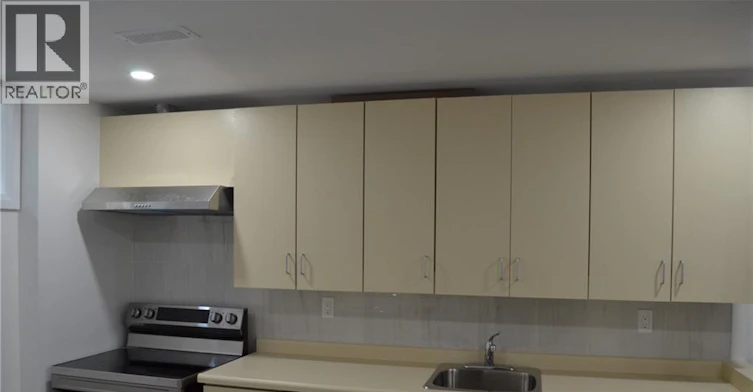 Lower-275 Locheed Drive, Hamilton, ON, L8T 5A4 - 9
