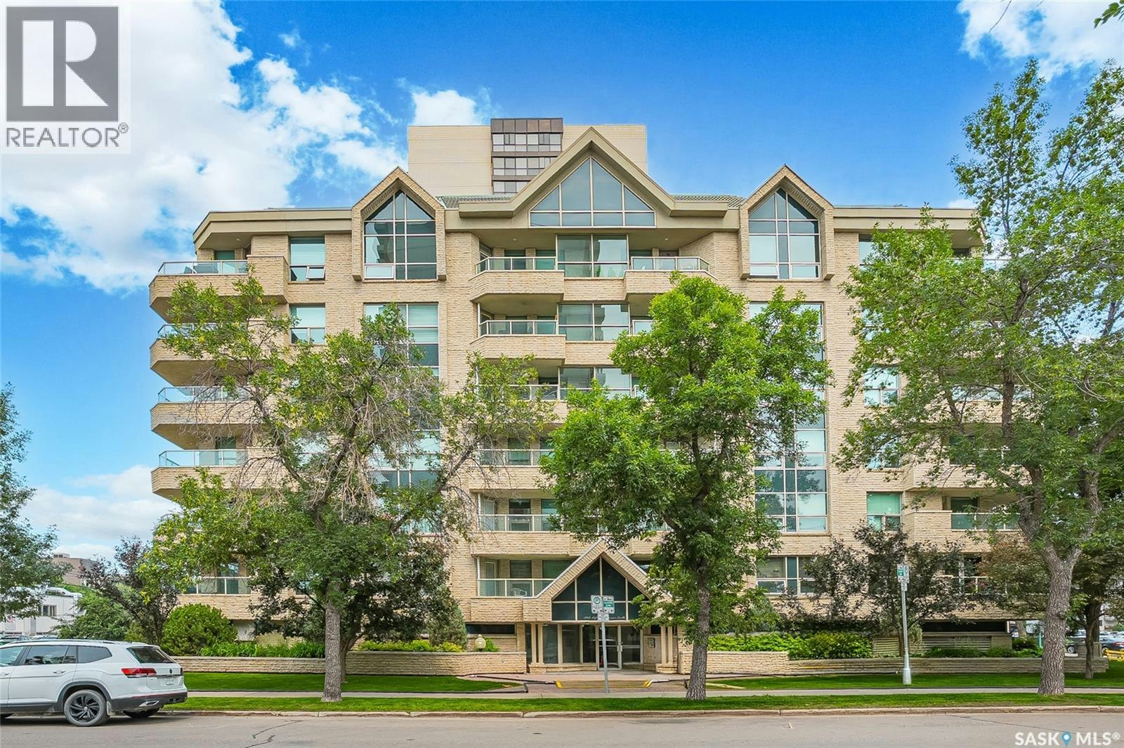 104-303 5th Avenue N, Saskatoon, SK, S7K 2P6