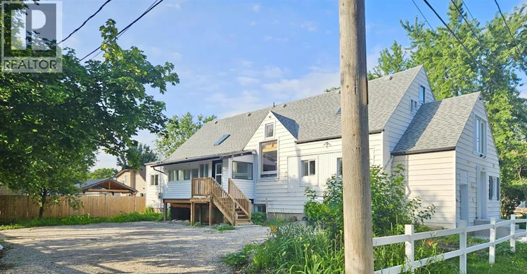 2-3216 Manchester Road, Windsor, ON, N9C 1X9 - 2
