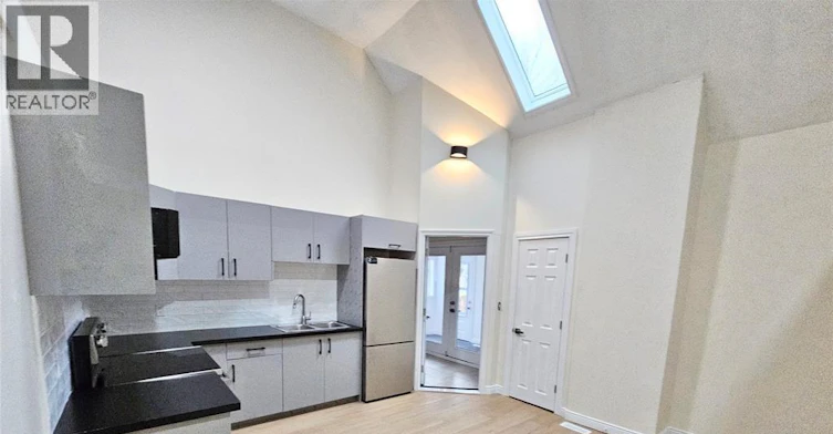 2-3216 Manchester Road, Windsor, ON, N9C 1X9 - 3
