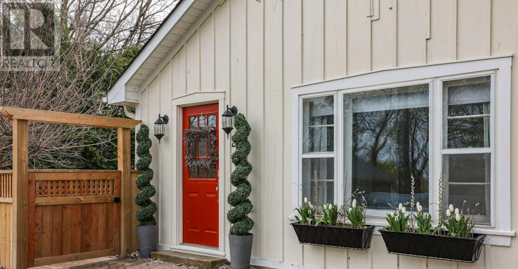 29 Dumfries Street, Niagara-on-the-Lake, ON, L0S 1L0 - 2