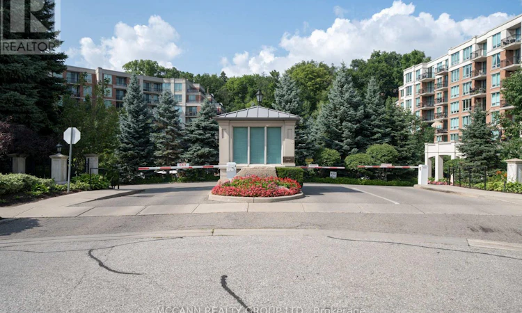 221-28 William Carson Crescent
