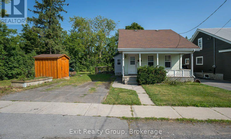 8 Ridley Street E