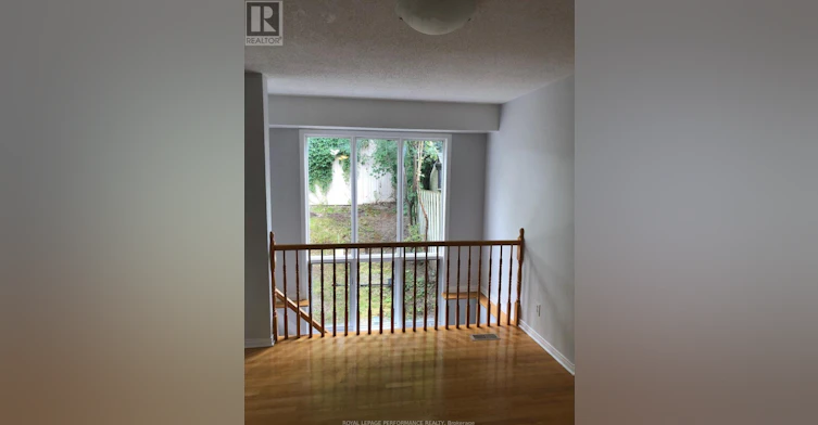 3827 Crowsnest Avenue, Ottawa, ON, K1V 1K4 - 4