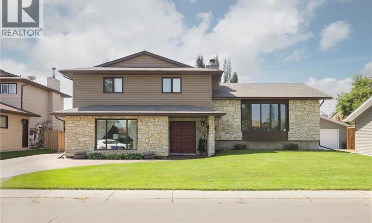3431 Eagle Crescent