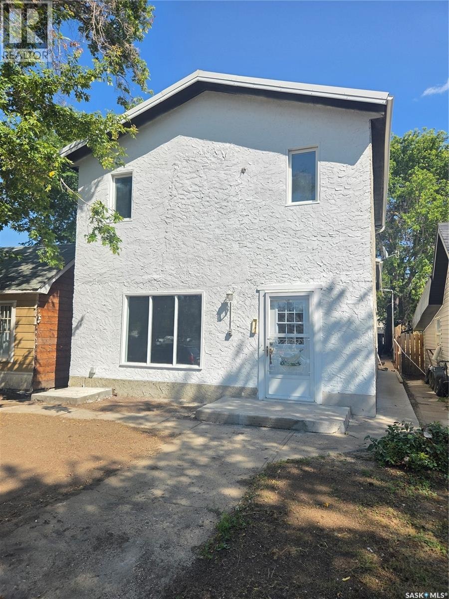 859 Cartier Avenue, Moose Jaw, SK, S6H 1L9