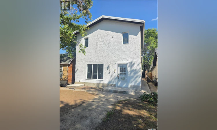 859 Cartier Avenue