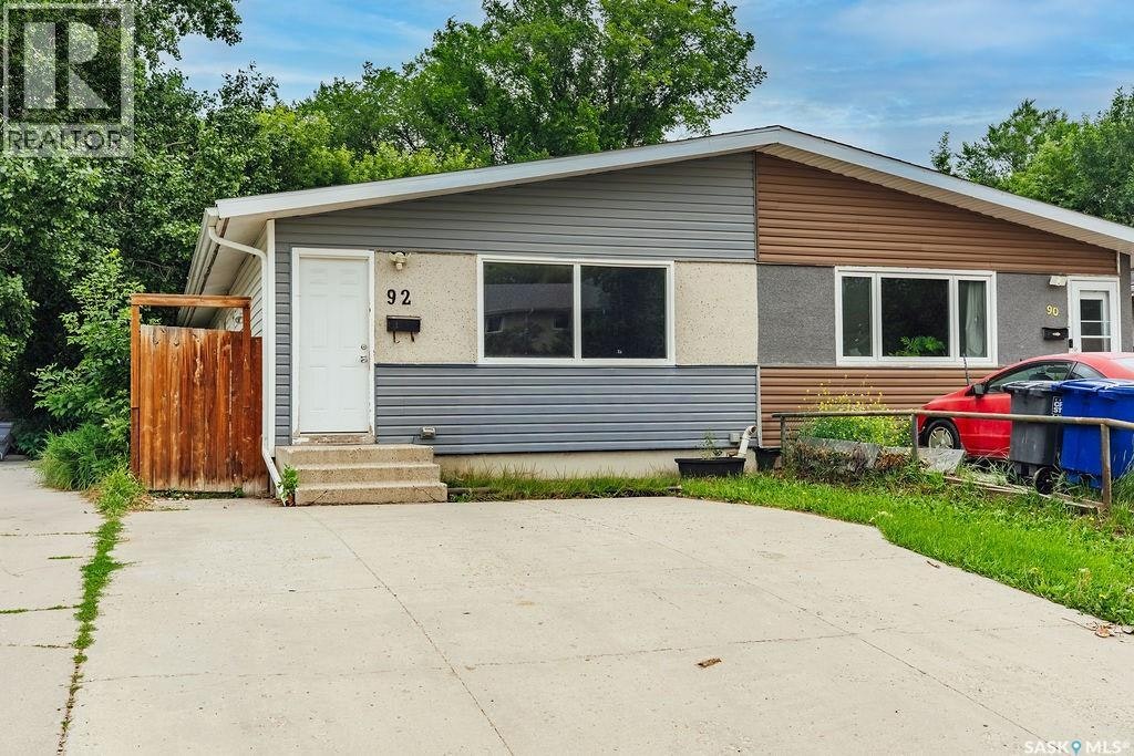 92 Davidson Crescent, Saskatoon, SK, S7L 4A1