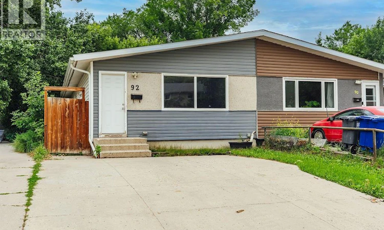 92 Davidson Crescent