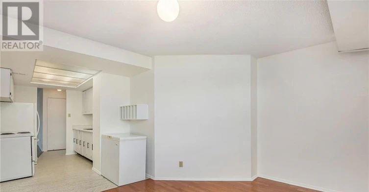 510-555 Brittany Drive, Ottawa, ON, K1K 4C5 - 6
